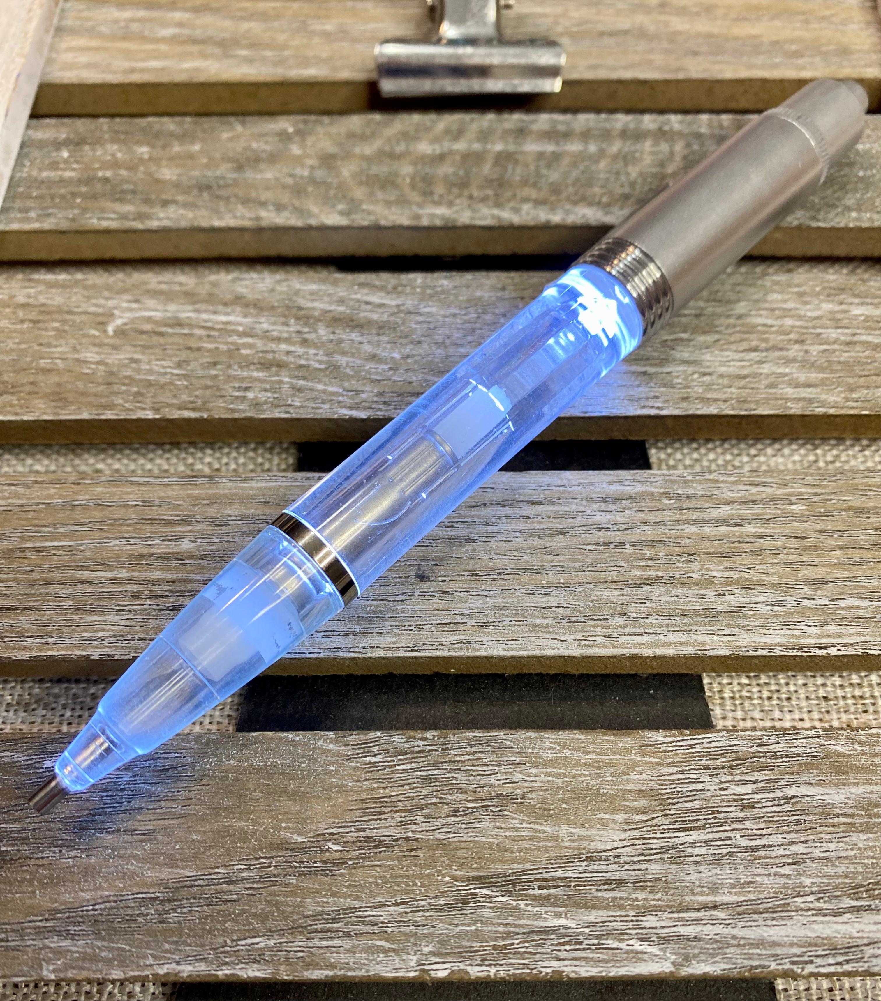 Light Up Diamond Painting Pens – Diamond Painting Creations