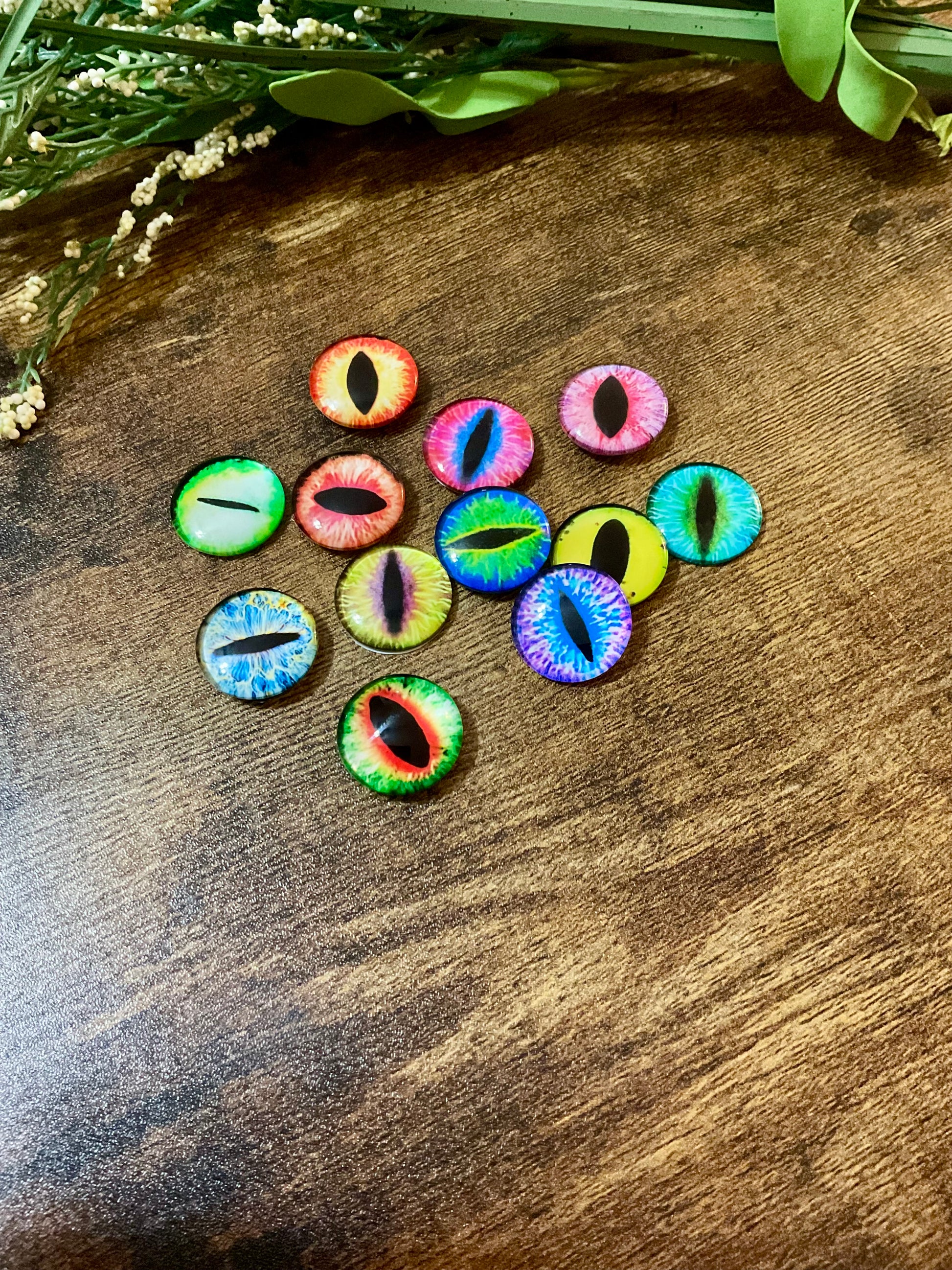 Cover Minder Magnets for Diamond Painting - Snake, Dragon, Cat, Wolf Eyes